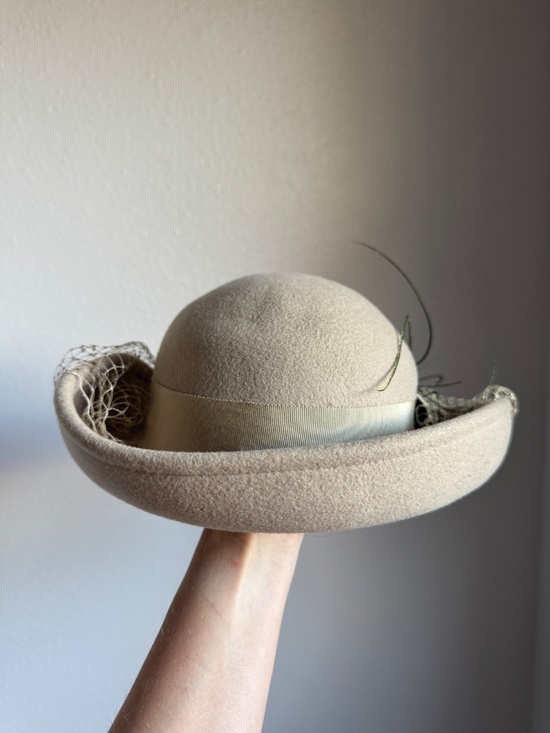 Vintage Mr. John Beige Brown Wool Felt Feather Veiled Hat Fascinator main image 6